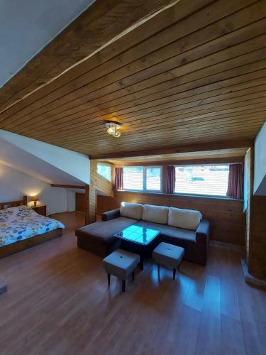 Hostal Vasi Apartments