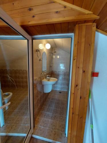 Hostal Vasi Apartments