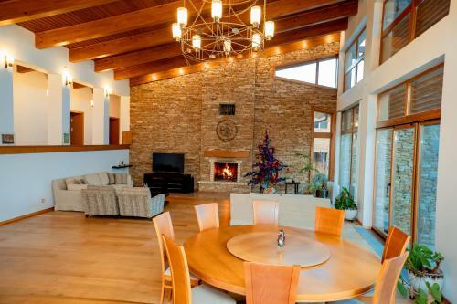 Villa Luxury Houses In Dobrinishte