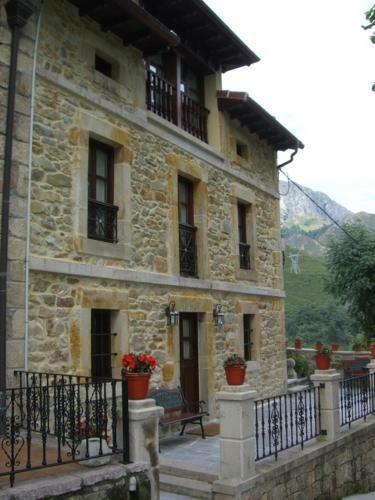 Apartamentos Rurales La Husteriza