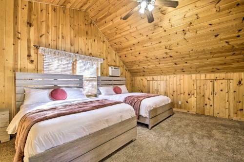 Beautiful Payson Log Cabin With Yard And Fire Pit