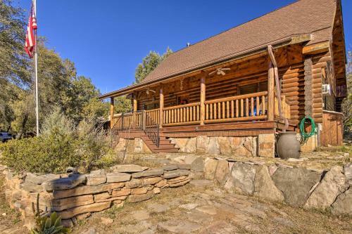Beautiful Payson Log Cabin With Yard And Fire Pit