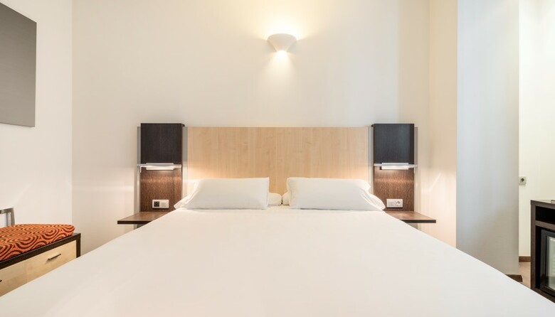 Hotel Ilunion Aqua 4