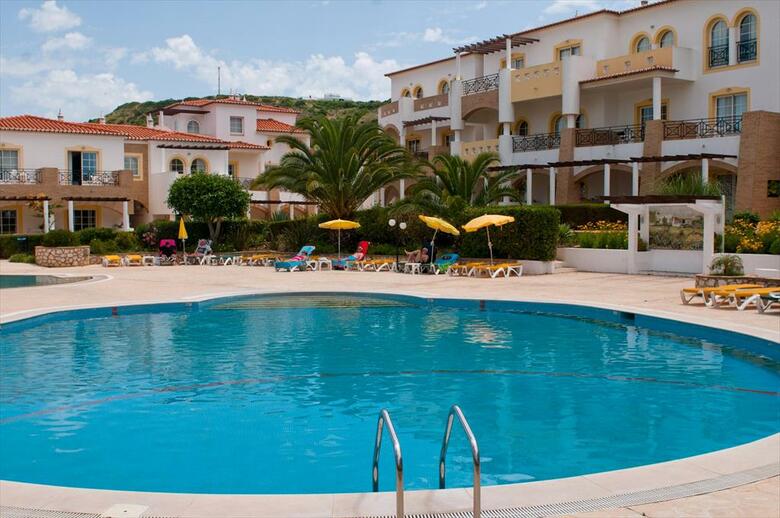Hotel Luz Bay Club