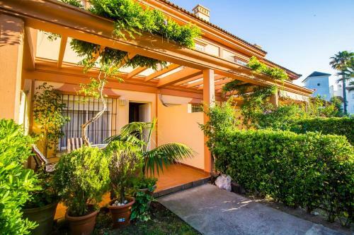 Simplyhosted Costaballena Con Piscina