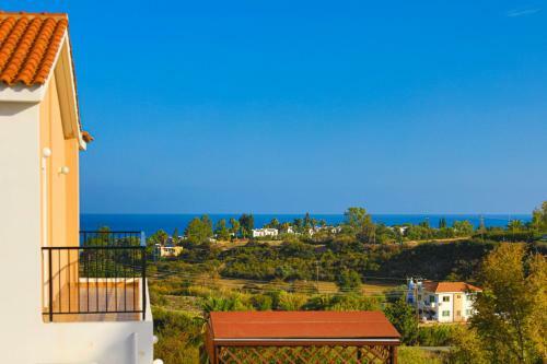 Villa Ira Finiki