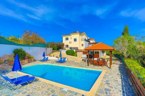 Villa Ira Finiki