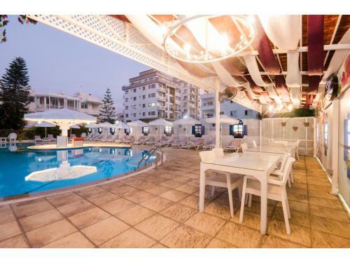 Sammy's Hotel