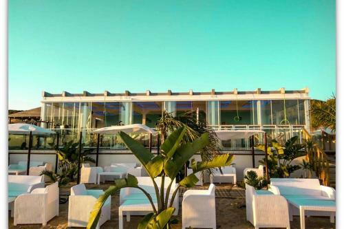 Casa De Dise�o En La Playa.