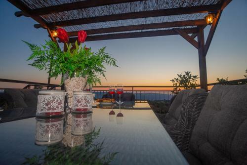 Iocasti Cottage By Agroholidays
