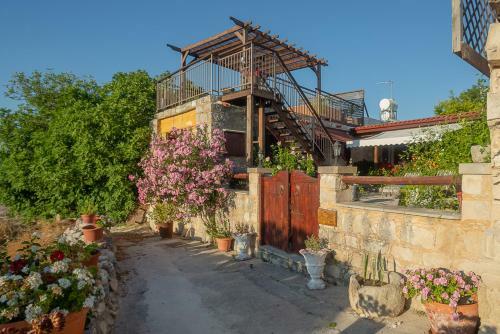 Iocasti Cottage By Agroholidays