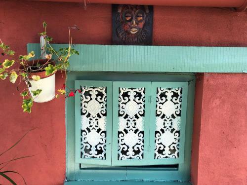 La Maison D Ici Et D Ailleurs