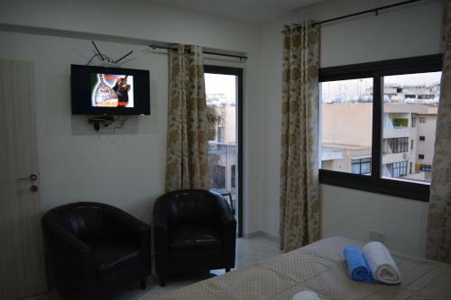 P.l Hermes Studios & Apartments