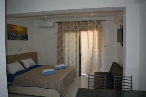 P.l Hermes Studios & Apartments