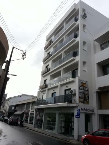 P.l Hermes Studios & Apartments