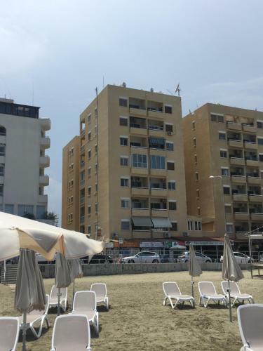 Larnaca Beach Apartment 1a