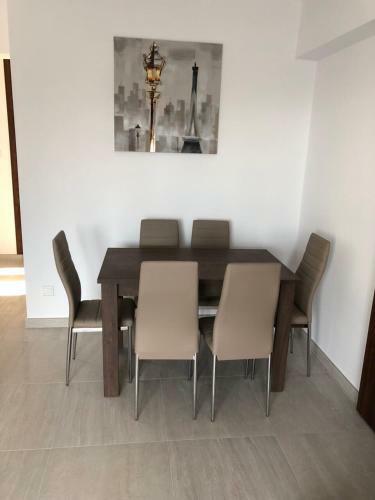 Brand New Lux Apartment Mackenzie