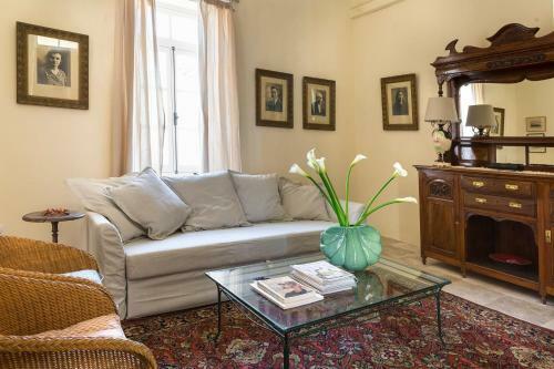Pano Lefkara Villa House