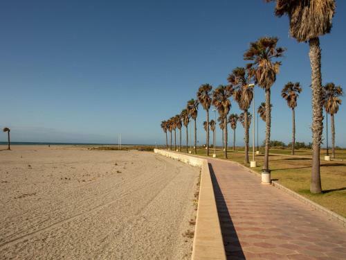 Beautiful Apartment In Roquetas de Mar With Swimming Pool