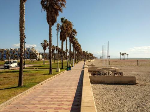 Beautiful Apartment In Roquetas de Mar With Swimming Pool