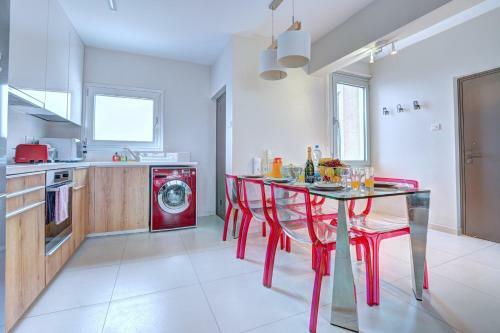 Panoramic Sea View Apartment