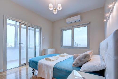 Panoramic Sea View Apartment