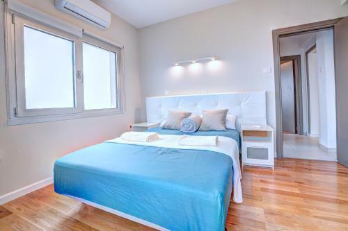 Panoramic Sea View Apartment