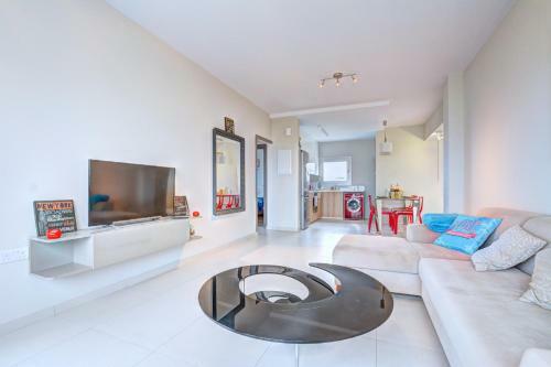 Panoramic Sea View Apartment