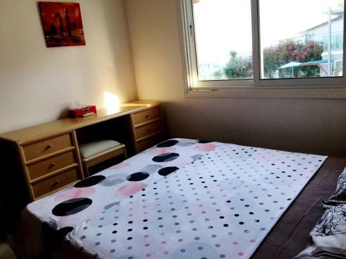First Line Spacious House / 20m To The Beach!