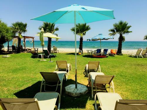 First Line Spacious House / 20m To The Beach!
