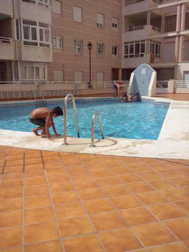 Apartamento Con Piscina Y Terraza A 50 Metros de La Playa