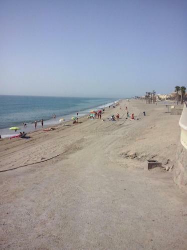 Apartamento Con Piscina Y Terraza A 50 Metros de La Playa