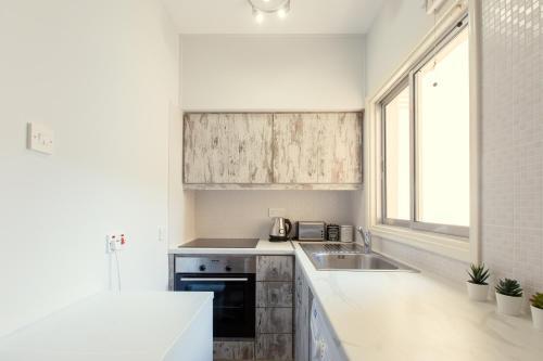 Apartamento Furnished Seafront Studio