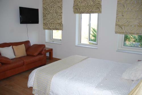 Kaminia Country Villa & Guest House