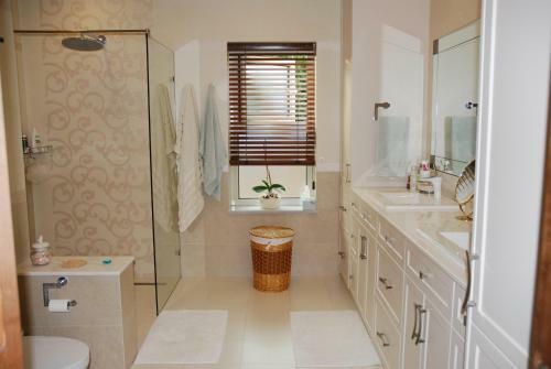 Kaminia Country Villa & Guest House