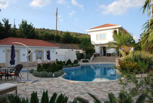 Kaminia Country Villa & Guest House