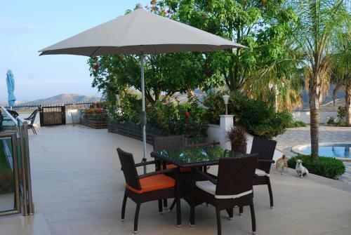 Kaminia Country Villa & Guest House