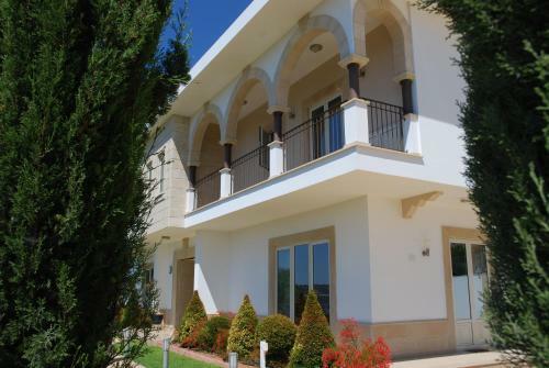 Kaminia Country Villa & Guest House