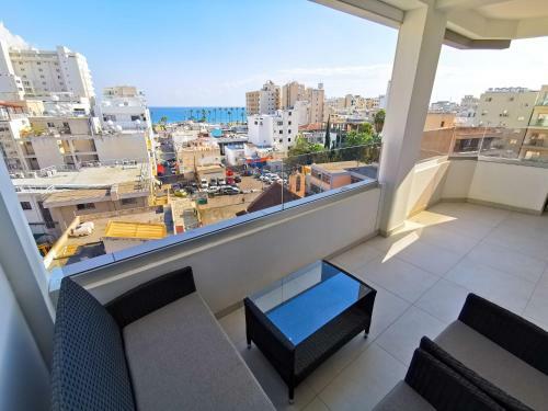 Sunny Daze Seaview Apartment