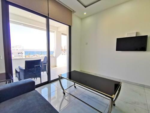 Sunny Daze Seaview Apartment