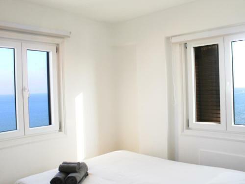 Sunrise Seaview Apartment