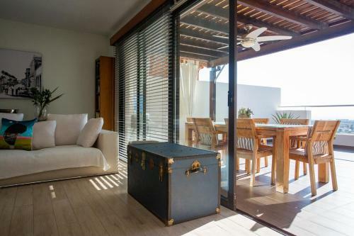 Apartamento Penthouse Duplex Overlooking The Mediterranean