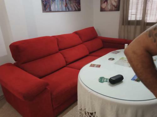 Amplia Vivienda Unifamiliar Con 3 Habitaciones