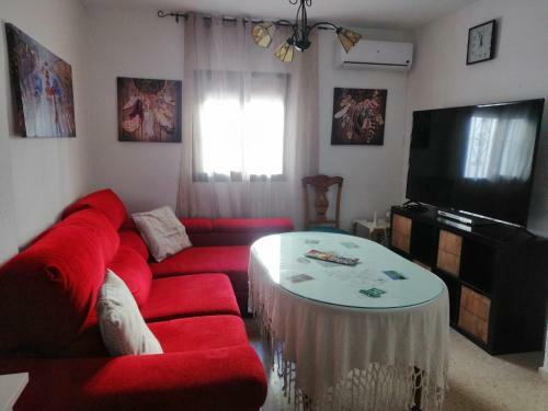 Amplia Vivienda Unifamiliar Con 3 Habitaciones