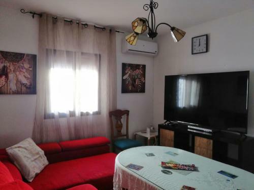 Amplia Vivienda Unifamiliar Con 3 Habitaciones