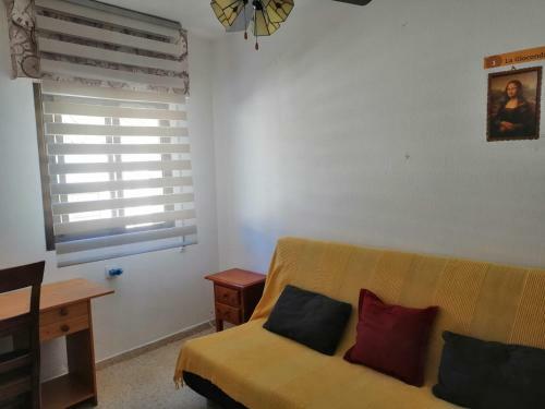 Amplia Vivienda Unifamiliar Con 3 Habitaciones