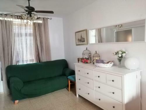 Amplia Vivienda Unifamiliar Con 3 Habitaciones