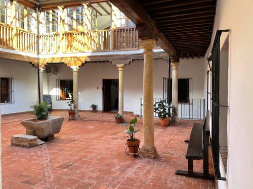 Apartamentos Patio De Santa Mar�a
