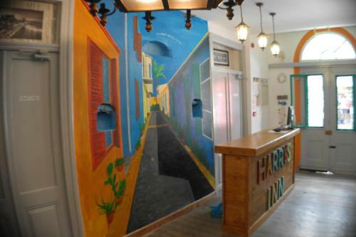 Hostal Harrys Inn Guesthouse