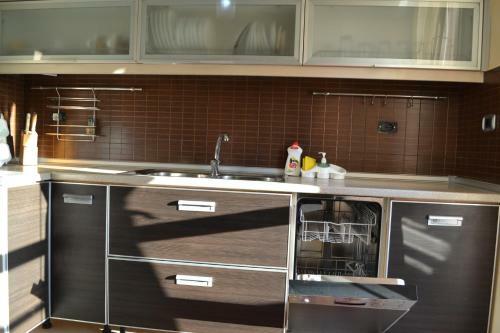 Kela's de Luxe Penthouse 3 Bedrooms Apartment
